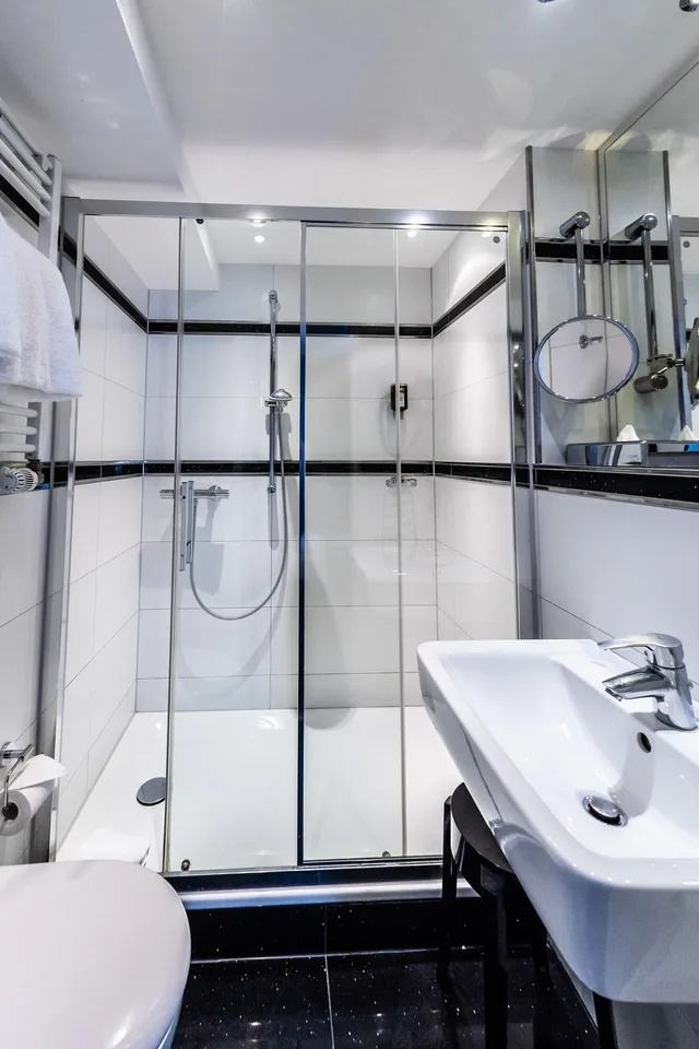 غرفة ثلاثية، Mauritius Komfort Hotel In Der Altstadt 8/9
