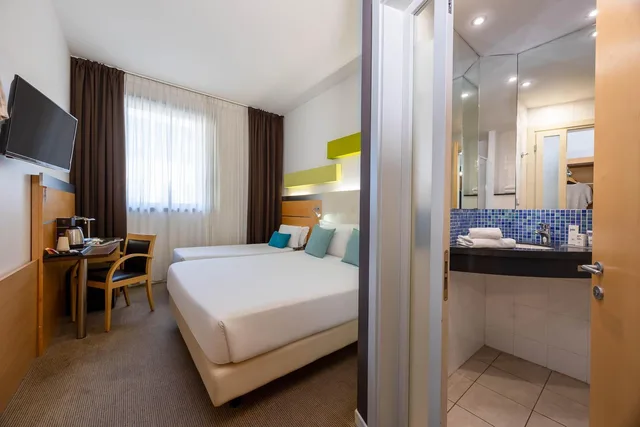 غرفة ثلاثية بسرير مزدوج وسرير فردي، Ih Hotels Milano Gioia 5/5