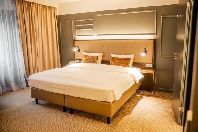غرفة بسرير كينج بإطلالة على الحديقة، Parkhotel Kurhaus Bad Kreuznach 3/9