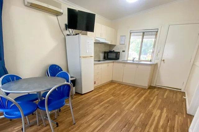 كابينة سوبيريور بأسرّة بطابقين وسرير كوين بغرفتي نوم، Big4 Beachlands Holiday Park 2/4