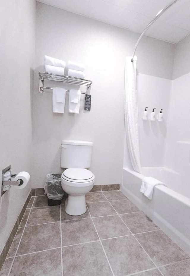 جناح بسرير كينج، Cobblestone Inn and Suites Maryville 6/10
