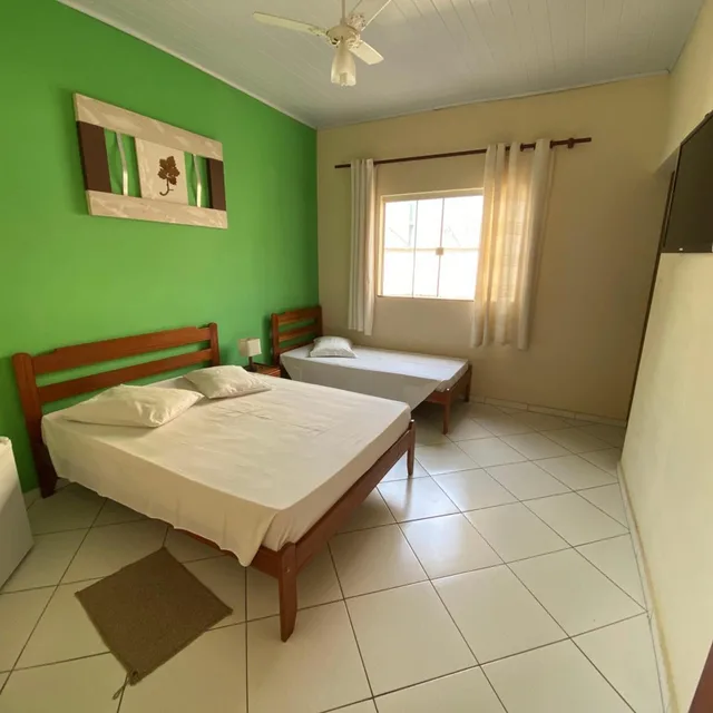 غرفة ثلاثية، Hotel Modelo 5/8