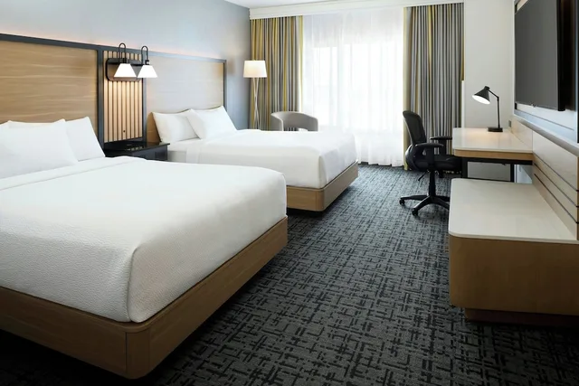 غرفة بسريرين كوين، Fairfield Inn Suites Montreal Airport 2/3