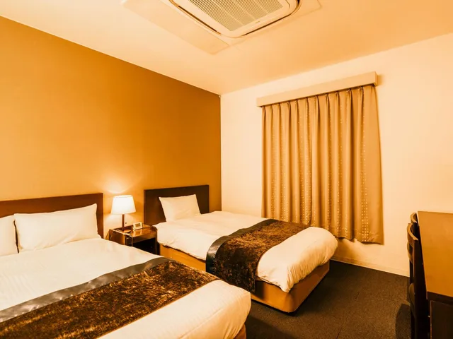 غرفة بسريرين منفصلين، Hotel Area One Takamatsu 2/5