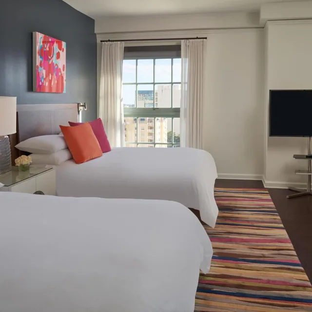غرفة بسريرين كوين بإطلالة على المدينة، Hotel Colonnade Coral Gables Autograph Collection 7/8