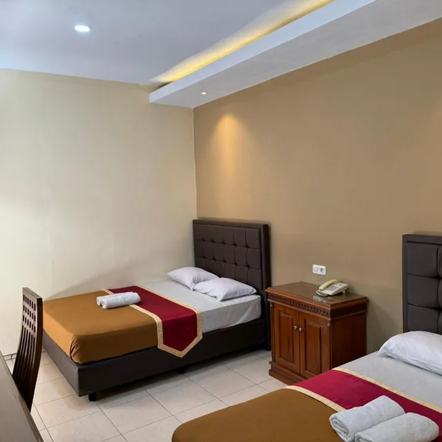 جناح، Hotel Priangan 2/5