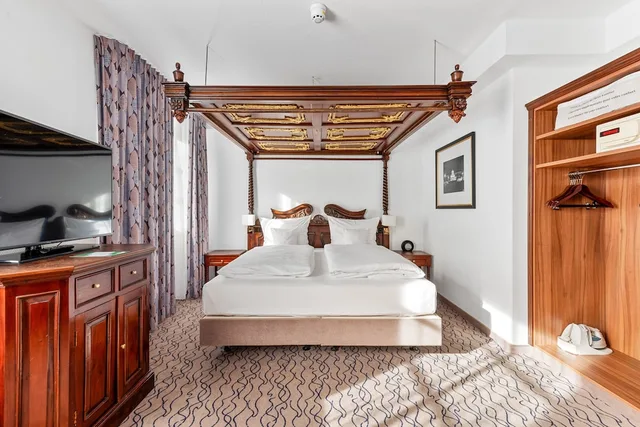 غرفة سوبيريور عائلية بسرير مزدوج مع أريكة، Kings Hotel Center 4/10