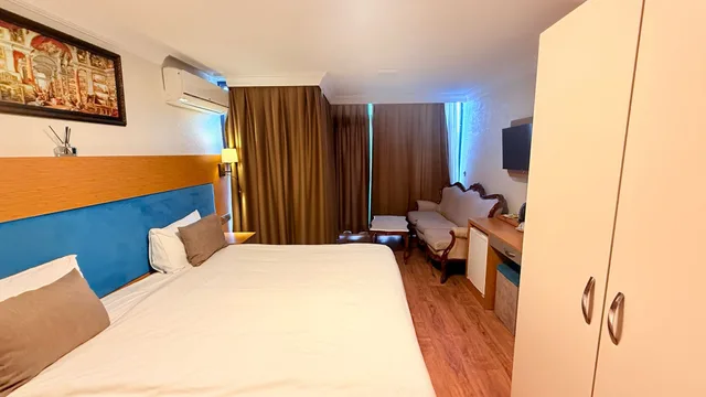 غرفة عائلية بإطلالة على البحر بشرفة، Seatanbul Apart Hotel 1/10