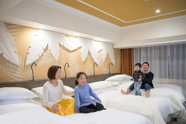 Room, 4 Beds, Park Wing، Sheraton Grande Tokyo Bay Hotel 3/4
