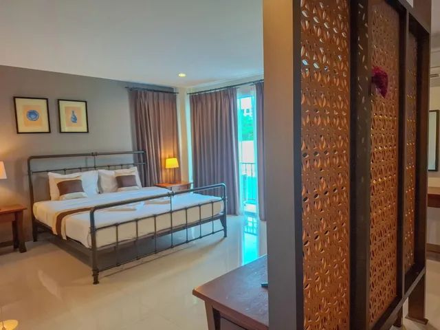 جناح جونيور، The Hideaway Resort Pattaya 4/8