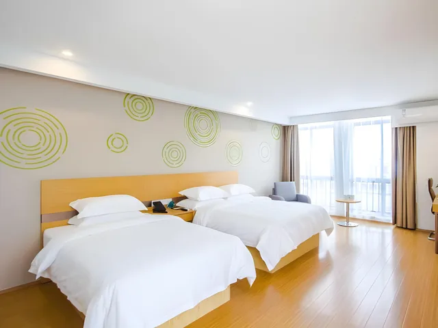 Family, 1 Queen and 1 Single Bed, GreenTree Jiaxing Qixing Town Goverment Hotel 1/1