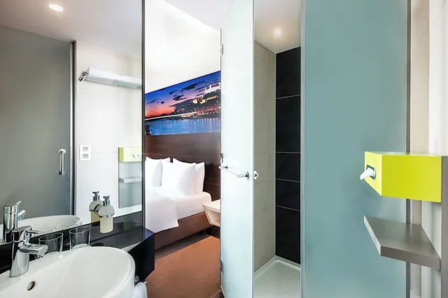 غرفة بسرير كينج، Lindner Hotel Bratislava, Part of Jdv by Hyatt 3/3