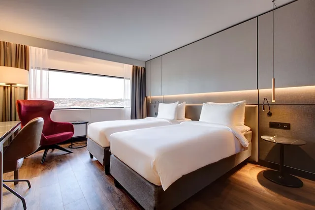 غرفة بريميوم بسرير كوين بإطلالة على المدينة، Radisson Blu Scandinavia Oslo 1/6