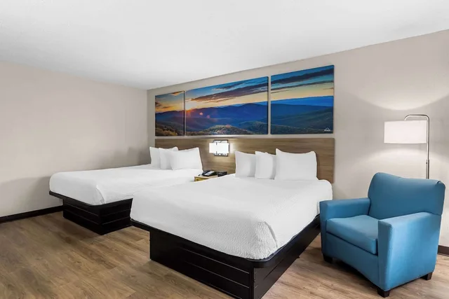 غرفة قياسية بسريرين كوين، Days Inn by Wyndham Clayton 7/8