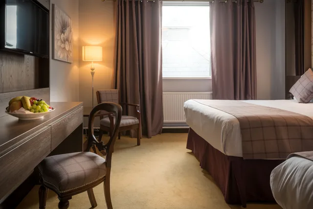 غرفة قياسية بسرير مزدوج، JACKSON'S HOTEL AND LEISURE CLUB 3/3