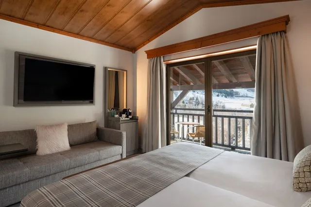 غرفة سيغنتشر بسرير كينج بإطلالة على الجبل مع أريكة، Hotel Euro Esqui 1/1