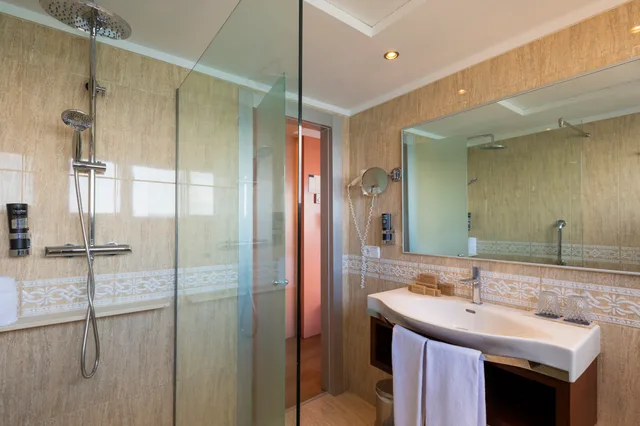 Deluxe, Queen Bed, Sea View, NYX Hotel Ibiza - Adults Only 5/6