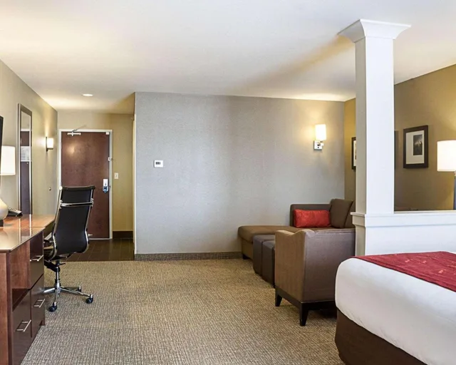 جناح كبير بسريرين كوين بإطلالة على المدينة بغرفة نوم واحدة، Comfort Suites Fargo Medical Center 4/7