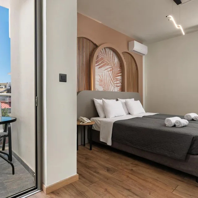 غرفة سوبيريور بسرير مزدوج أو سريرين منفصلين بإطلالة على المدينة، Hotel Helios 1/9