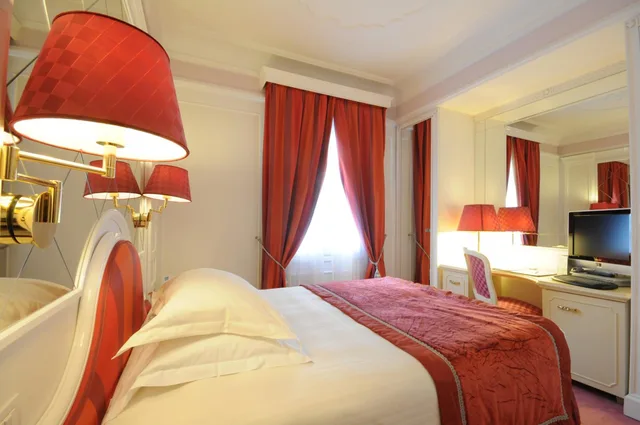 Basic, Double or Twin Bed, Grand Hotel Des Bains 3/6