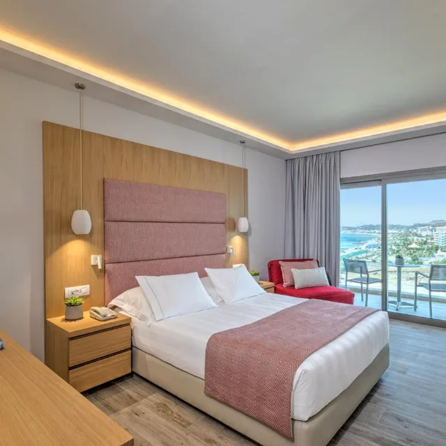 Room, Double Bed, Side Sea View، Amada Colossos Resort 2/7