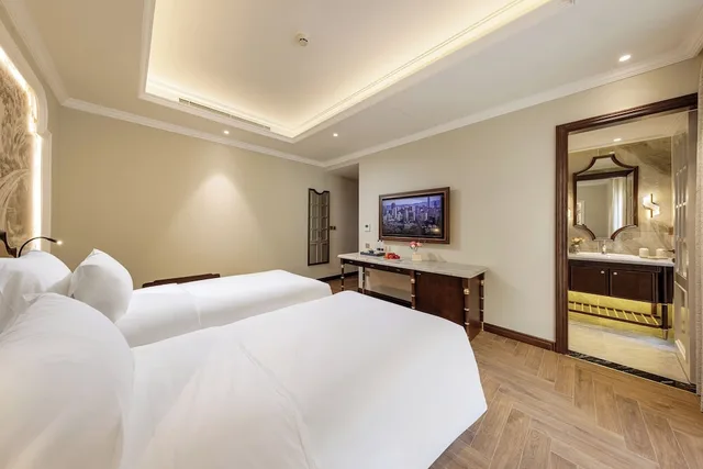 غرفة بريميير بسرير كينج، Heritage Hamlong Hotel & Spa 1/9