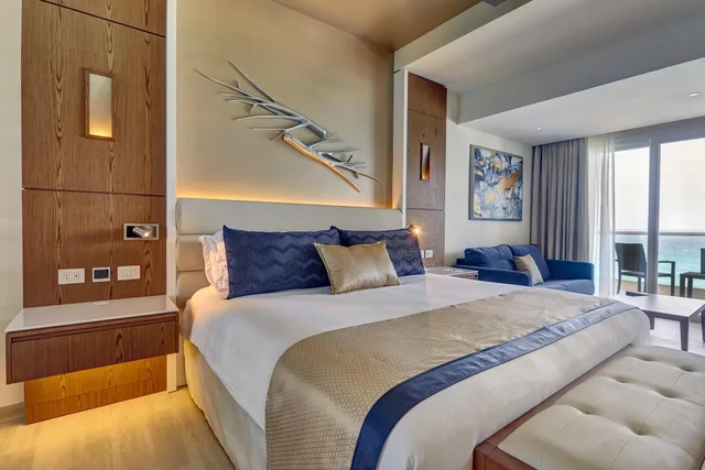 Junior Suite, Luxury, King Bed, Ocean Front، Royalton CHIC Cancun, An Autograph Collection (ex Royalton Cancun) 2/10