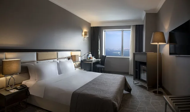 Superior, King Bed, Queen Bed, Bosphorus View، Taksim Square Hotel 1/3