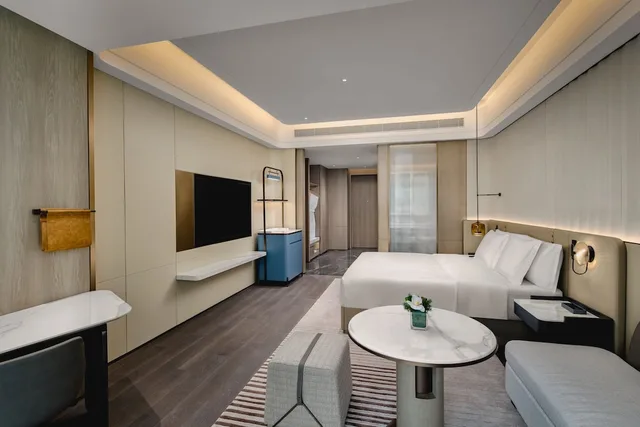 غرفة قياسية بسرير كينج بإطلالة على النهر لذوي الإعاقة، Crowne Plaza Kunshan East by IHG 4/6