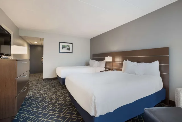 غرفة قياسية بسريرين مزدوجين يُسمح فيها بالحيوانات الأليفة، Best Western Hunt's Landing Hotel Matamoras/Milford 3/10