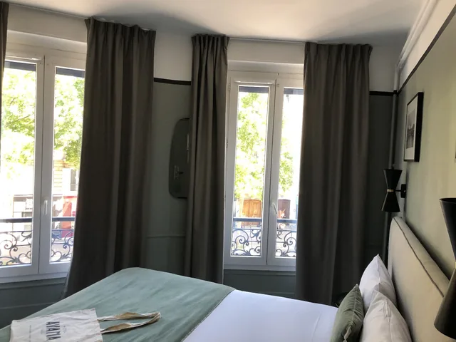 غرفة كلاسيكية بسرير كوين، Hotel Avama Prony 4/8