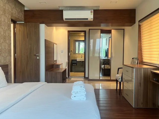 جناح سوبيريور بسرير كينج بإطلالة على المدينة، Sai Towers 1/4