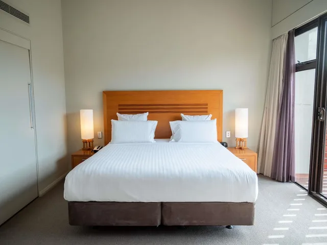 1 Bedroom, Double Bed, Lake View, Pullman Bunker Bay Resort Margaret River Region 2/5