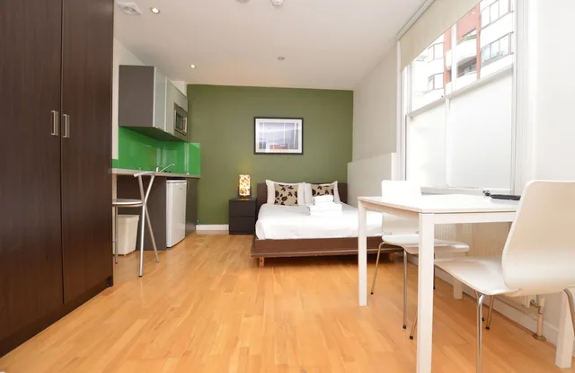 استوديو صغير بسرير مزدوج في الطابق الأرضي، Princes Square Serviced Apartments 4/6