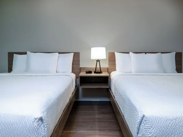 غرفة بسريرين كوين لذوي الإعاقة، ECHO Suites Extended Stay by Wyndham Austin Round Rock 2/10