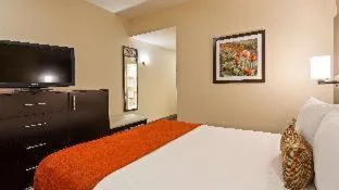 غرفة، Best Western Plus Plaza by the Green 1/10