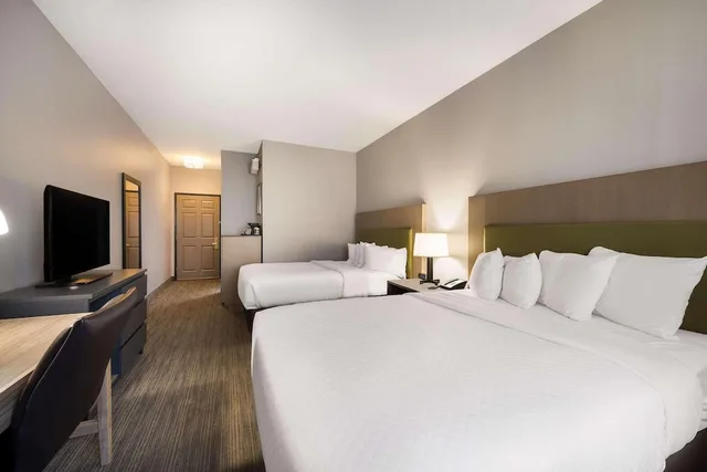 غرفة بسريرين كوين، Country Inn Suites By Radisson Freeport Il 2/4