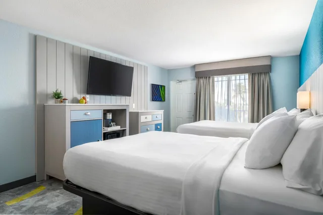 غرفة كبيرة بسرير مزدوج، Capt Hiram S Resort 3/6