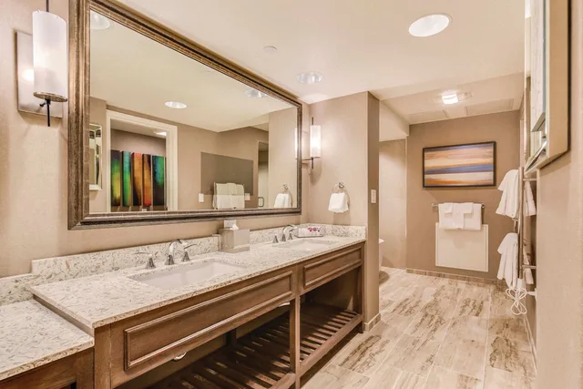 جناح بسرير كينج بإطلالة على البحيرة، Caesars Republic Lake Tahoe 6/10
