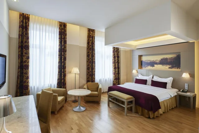 غرفة سوبيريور ديلوكس، Opera Hotel 1/3