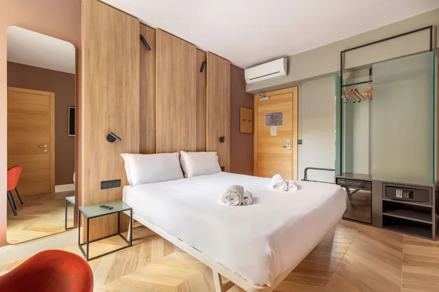 غرفة سوبيريور بسرير كوين، B&b Hotel Genova City Center 5/10