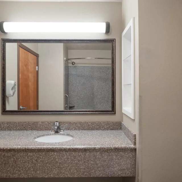 1 Bedroom, Superior, Suite, King Bed, Baymont Inn & Suites By Wyndham Sturgis 4/7