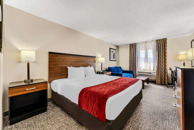 غرفة بسرير كينج، SureStay Plus by Best Western Reading North 3/4