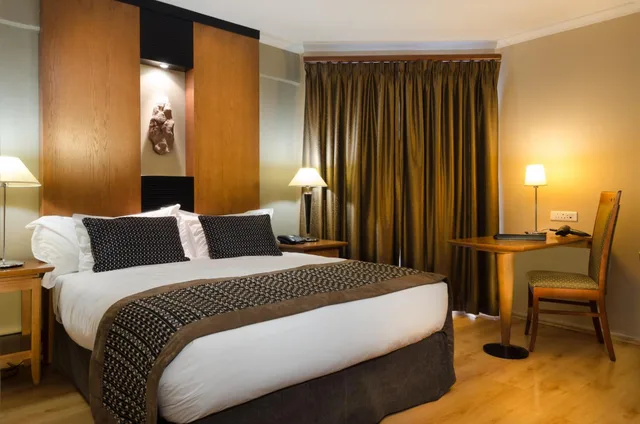 غرفة بسرير مزدوج، The Oasis Hotel 2/9