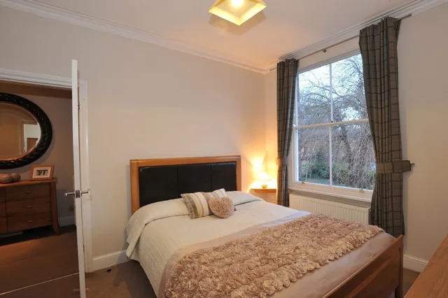 شقة تنفيذية بسريرين مزدوجين بـ3 غرف نوم مع أريكة، Chester Apartments 4/10
