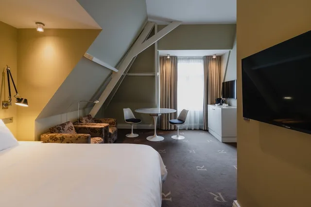 جناح جونيور بسرير كينج، Hotel Roemer 2/10