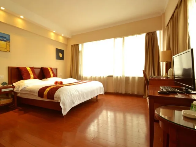 غرفة سوبيريور بسرير كينج وسرير كوين، GreenTree Inn Shanghai Jingan Railway Station Xinzha Road Business Hotel 2/2
