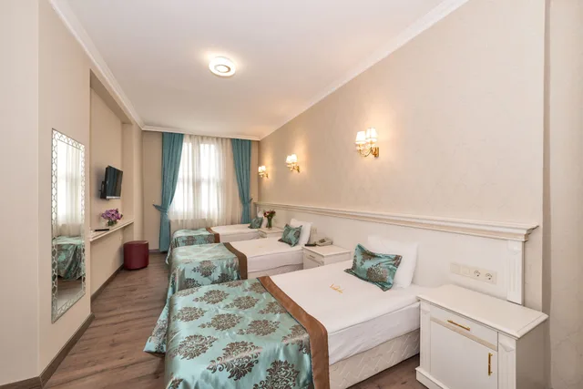 غرفة عائلية بسرير مزدوج وسريرين منفصلين، VALIDE HOTEL 5/6