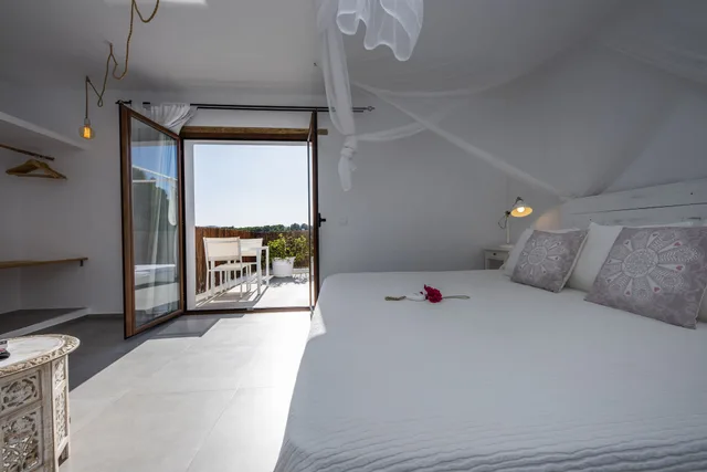 Suite, King Bed, Agroturismo Can Cosmi Prats 1/3