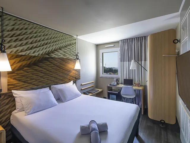 Superior, Double Bed, River or Sea View، Ibis Porto Gaia 2/7